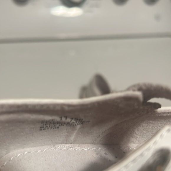 L’Amour White Mary Jane Shoes SIZE 11 - Picture 7 of 7